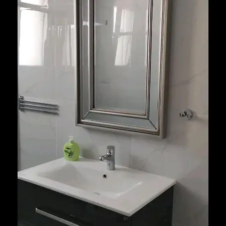 Flat Apartment *